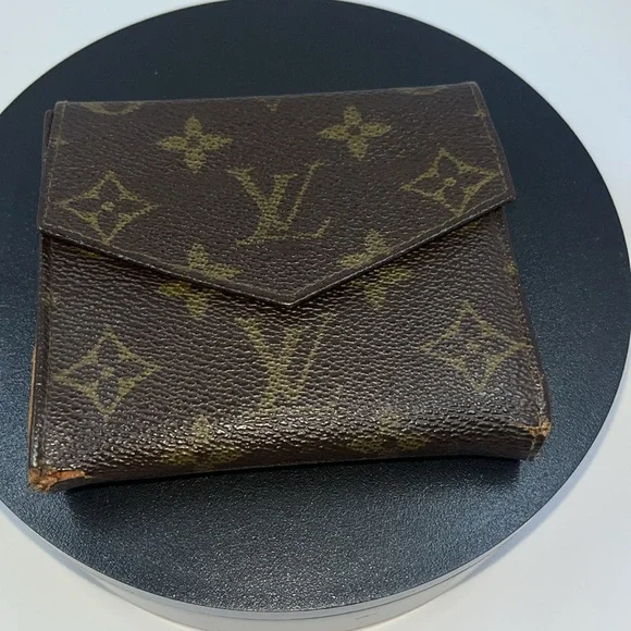 Authentic LV - Picture 4 of 15